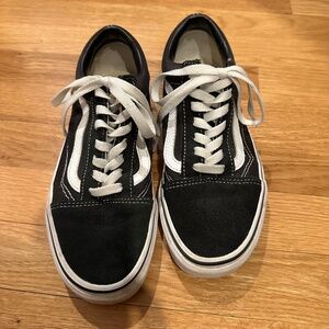 Vans women’s old school size 7